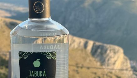 Strsljen Jabuka flasa - planinarenje